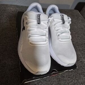 Under Armour Charged Surge 4 Men's White Athletic Sneakers Sz 8